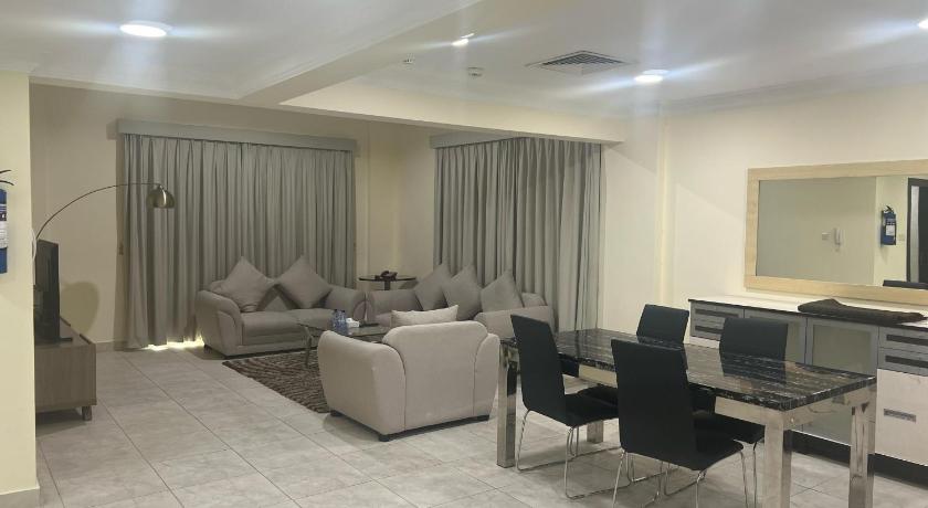 Desert Pearl Hotel Apartment - image 8
