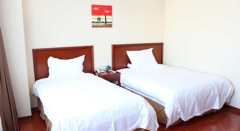 GreenTree Inn Nanjing ZhonGYAnGMEn Railway Station Express Hotel photo