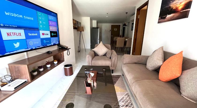 Image of Deluxe Two Bedroom Apartment with Balcony 6