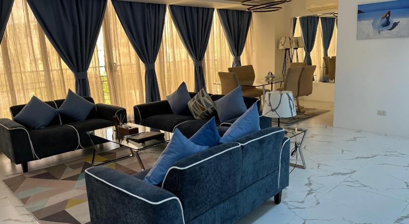 Image of Penthouse Three-Bedroom 6