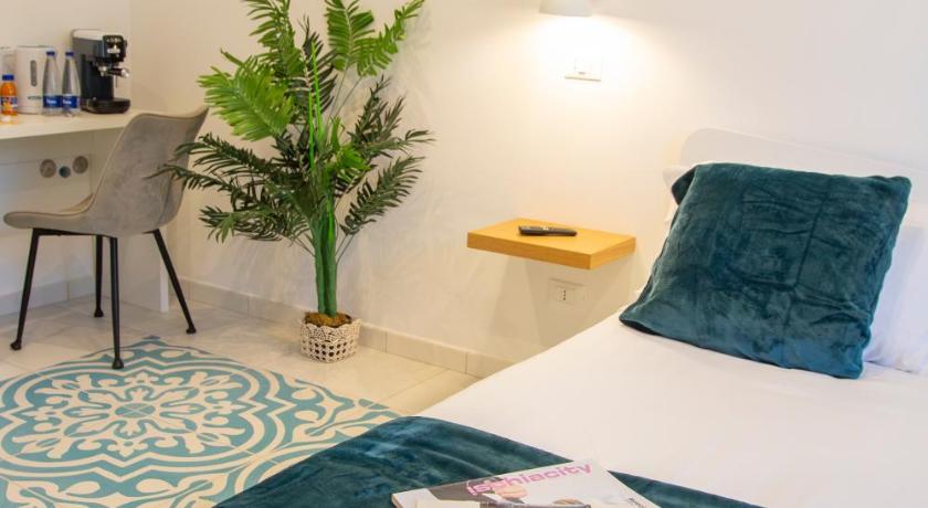 Via Roma Suites