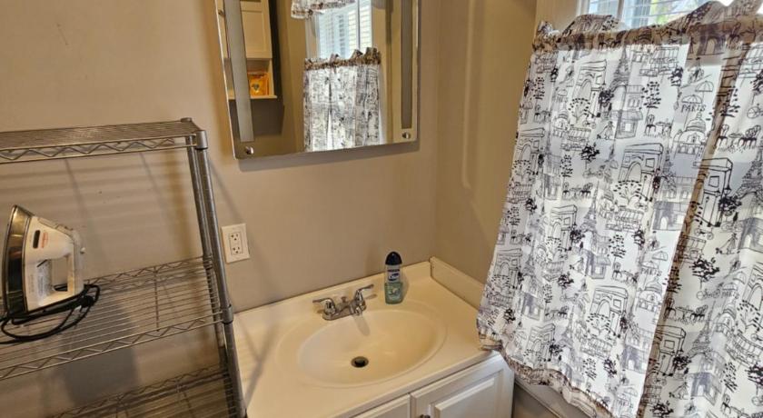 그린즈버러 (NC) Next to Downtown Greensboro Bungalow Rooms 숙소 전망