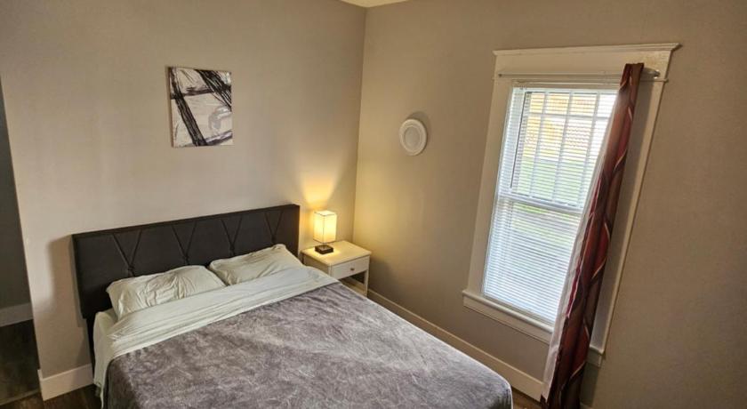 그린즈버러 (NC) Next to Downtown Greensboro Bungalow Rooms 숙소 스위트룸
