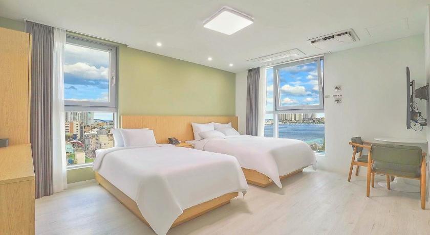 스위트 레이크뷰 (Suite Lake View) 이미지 0