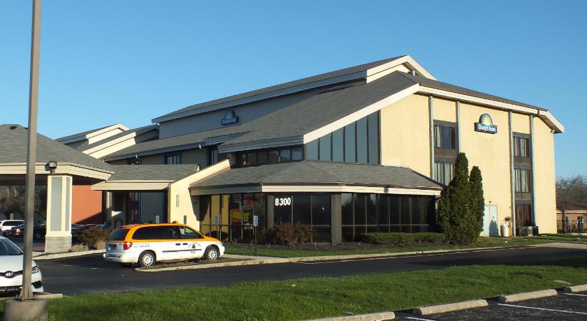 Days Inn by Wyndham Indianapolis Off I-69