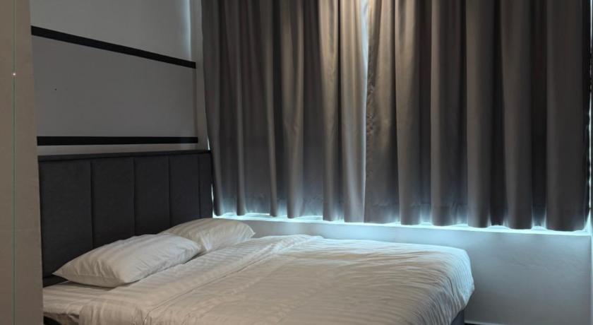 Image of Deluxe King Room 0