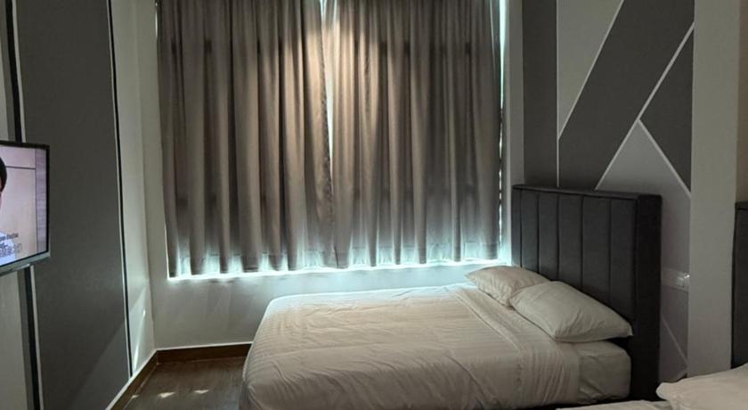 Image of Triple Room with View 4