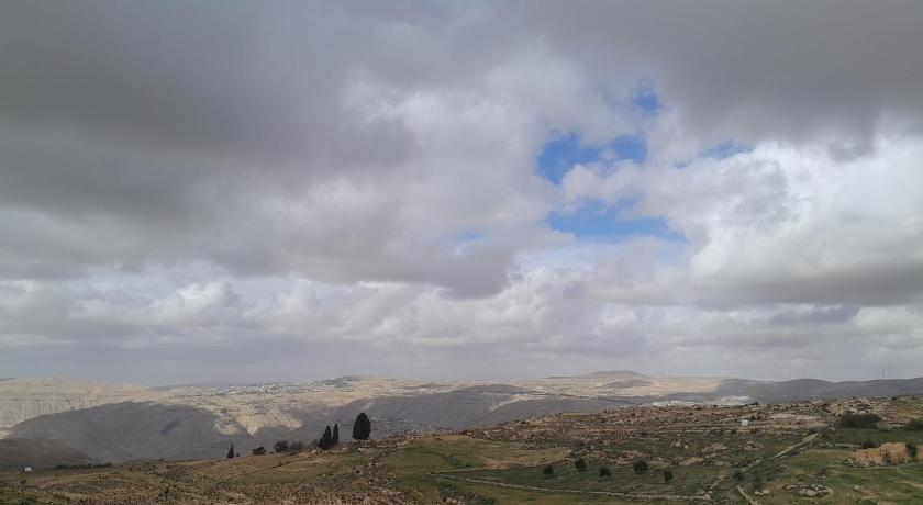 Dana Valley Tourism Hotel