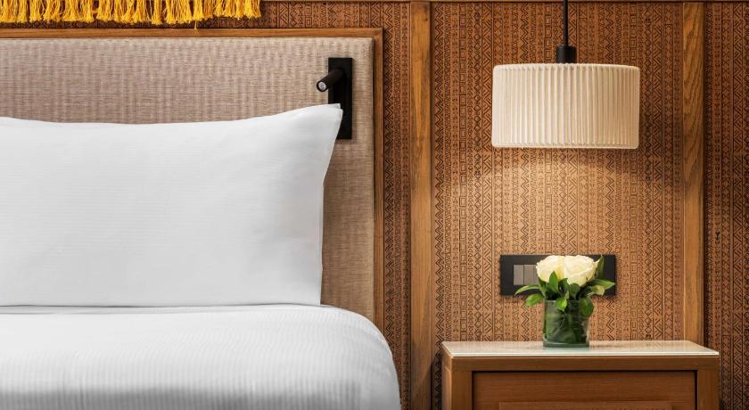Image of Beachside King Grand Premium Room - Sea View 9