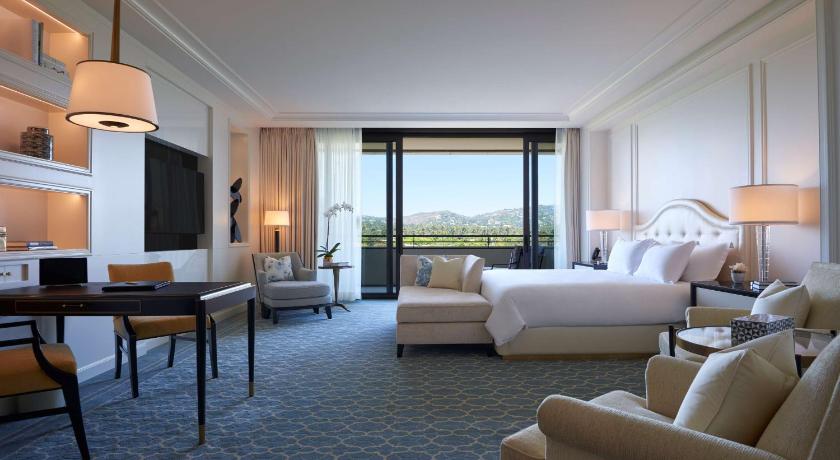 Image of Beverly Hills Junior Ste W/ Terrace And View 0