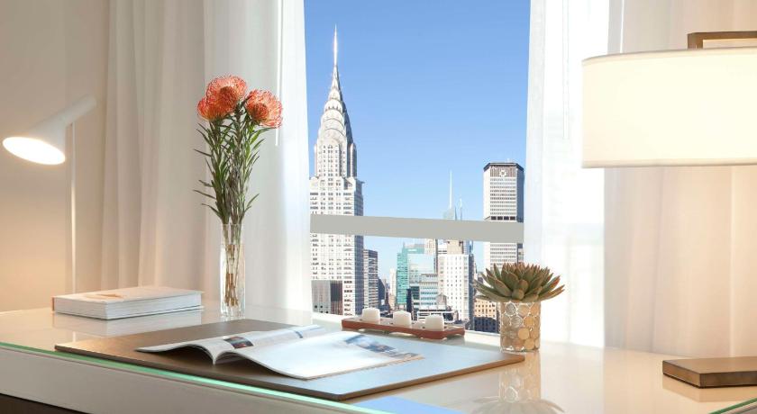 Image of Deluxe Skyline 2 Bedroom 1 King/1 Queen Suite 17