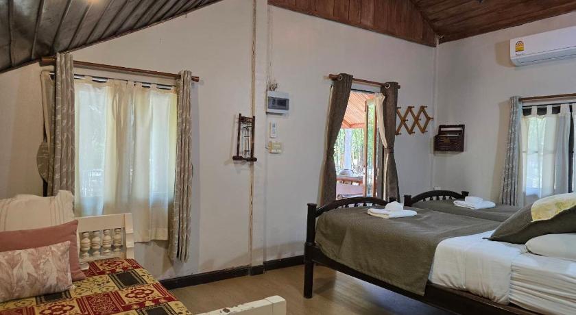 Image of Bamboo Bungalow Garden View 10