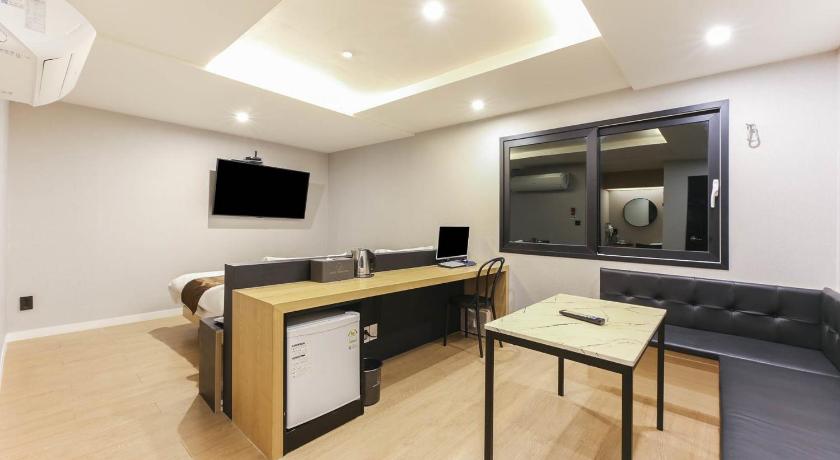 テグ Hotel Forest 701 3つ星 ホテル スイート