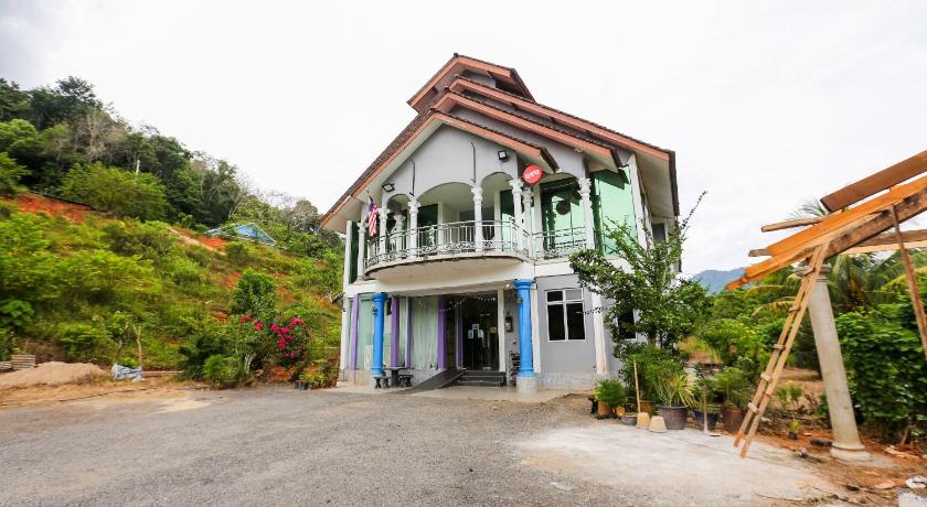 タナ・メラ OYO 89933 Nun Hotel 2つ星 ホテル 外観