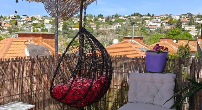 צימס - דירת אירוח בגליל עם מרפסת