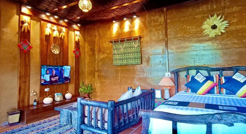 Image of Bungalow with Patio 0