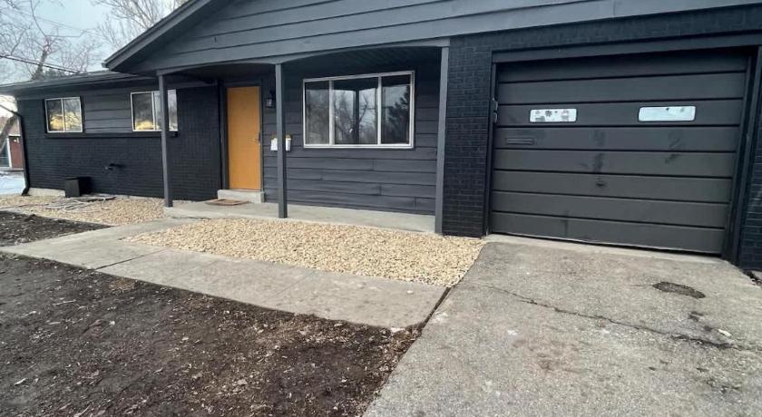 알바다 (CO) Spacious Arvada Family Home with King Beds and Office 4성급 숙소 스위트룸