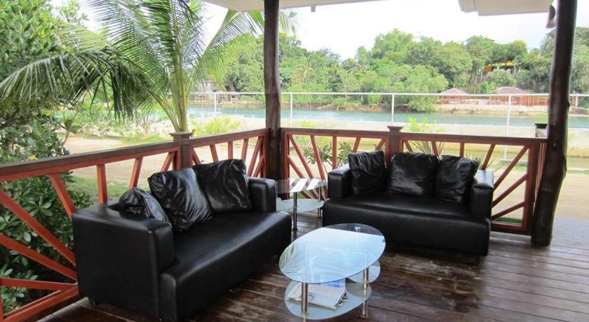 セブ Papakit's Marina and Fishing Lagoon powered by Cocotel 2つ星 ホテル レストラン