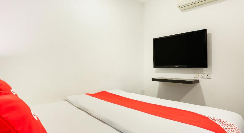 Image of Standard King Room 6