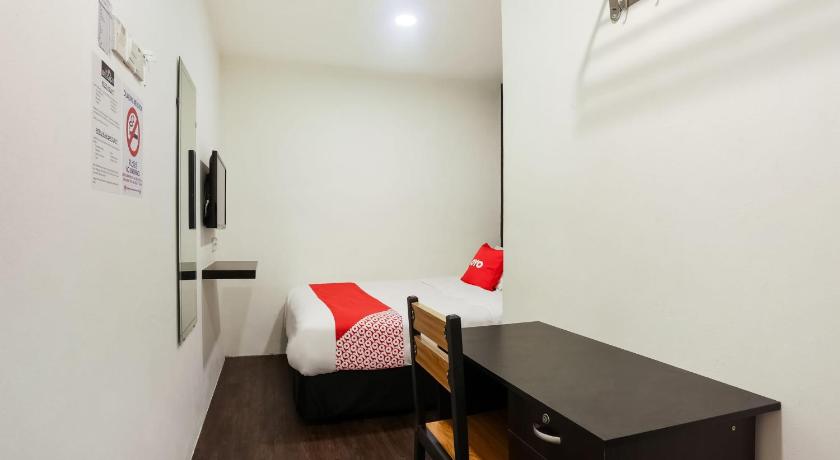 Image of Standard Queen Room 2
