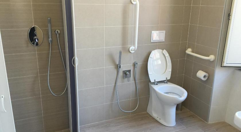 Image of Triple Room - Disability Access 10