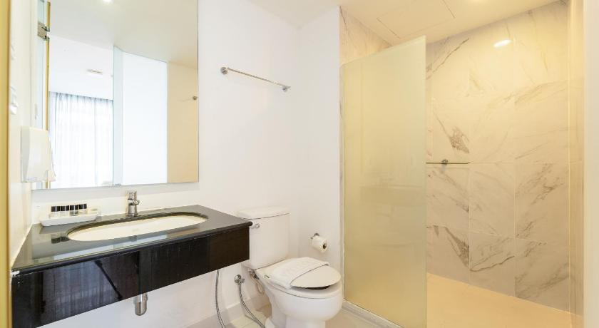 Image of Deluxe Double or Twin with Balcony 15
