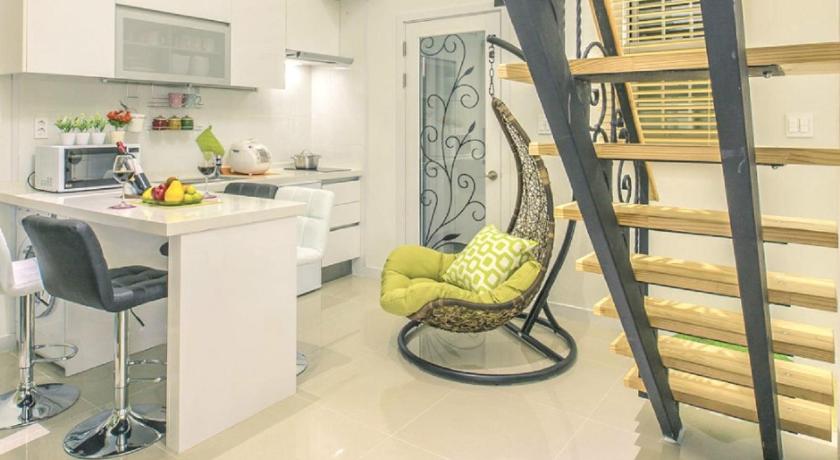 Image of Duplex Room 13