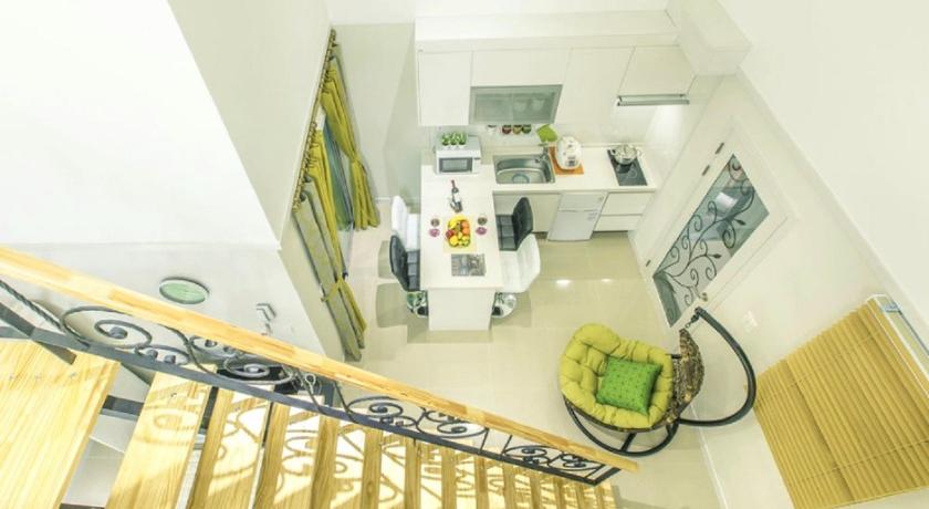 Image of Family Room with Bath 6