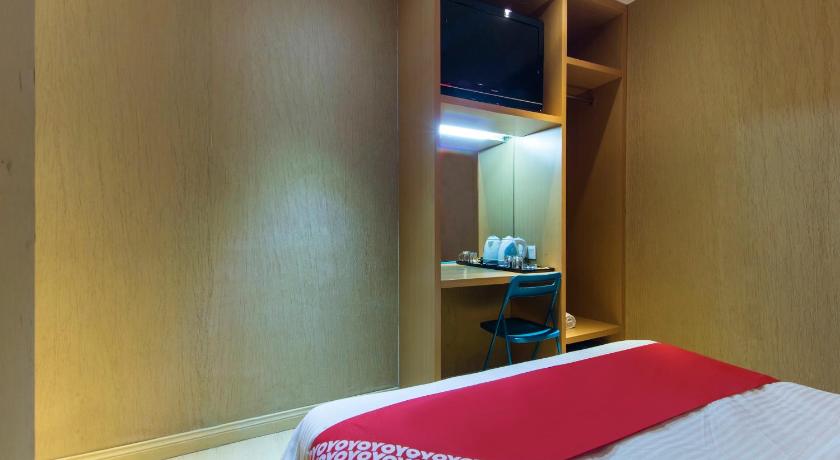 Image of Deluxe Queen Room 7