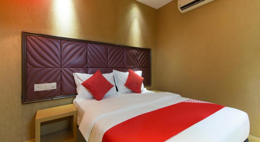 Image of Deluxe Queen Room 3