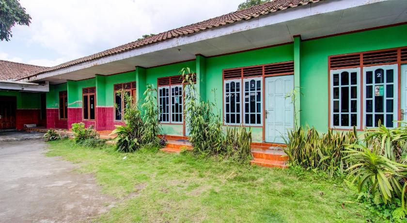 Hotel O Pondok Wisata Kurniawan 2NearWonogondang Camp ( Bumi Perkemahan Wonogondang ) - image 6