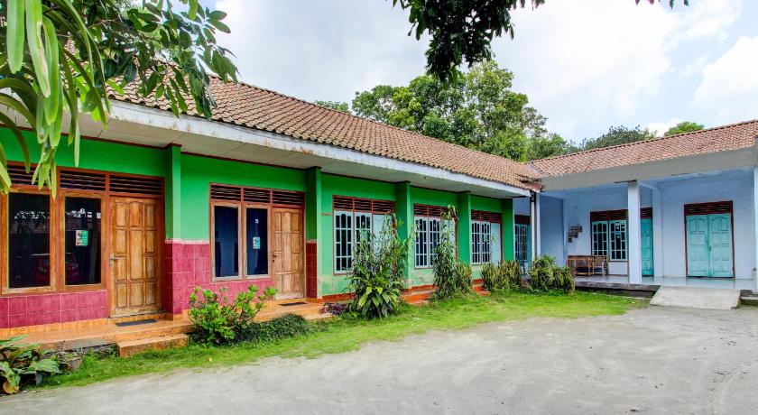 Hotel O Pondok Wisata Kurniawan 2NearWonogondang Camp ( Bumi Perkemahan Wonogondang ) - image 2