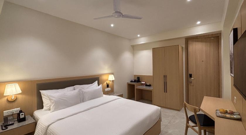 Mastiff Hotel Hinjawadi Pune - image 13