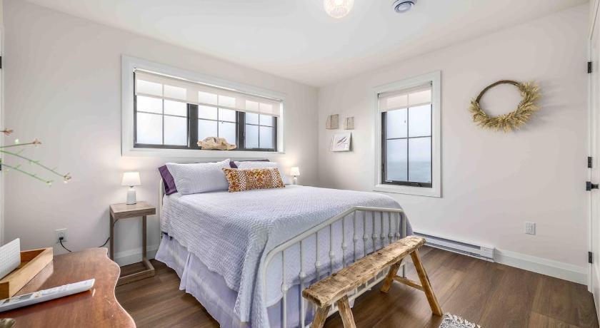 ポート・デ・グレイヴ Ocean Front Saltbox 'SeaForever' wHot Tub 4つ星 シングルルーム プール