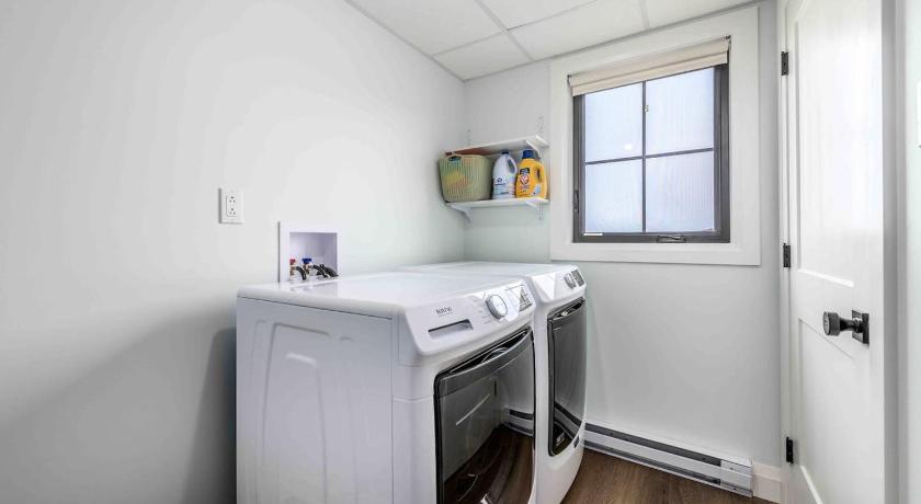 ポート・デ・グレイヴ Ocean Front Saltbox 'SeaForever' wHot Tub 4つ星 シングルルーム 施設