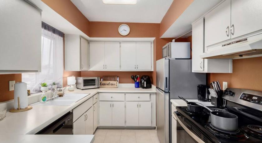 피닉스 (AZ) Stylish 2BR Condo with Gym, Pool and Hot Tub Access 4성급 숙소 부대시설