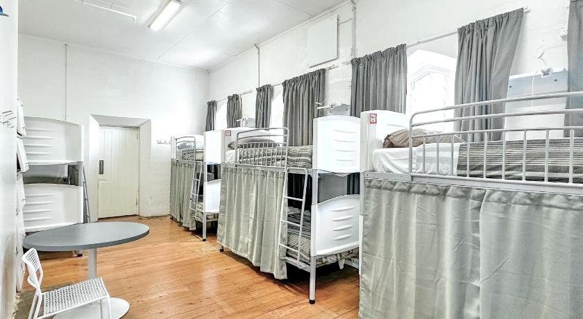 Image of Single Bed in 10-Bed Mixed Dormitory Room 5