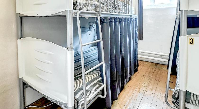 Image of 1 Person in 4-Bed Dormitory - Female Only 1