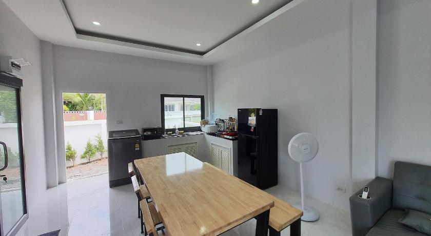 华欣 / 七岩 Morning Glory Pool Villa ทั้งหลัง พักสูงสุด 14ท่าน 3星级 单人房 餐厅