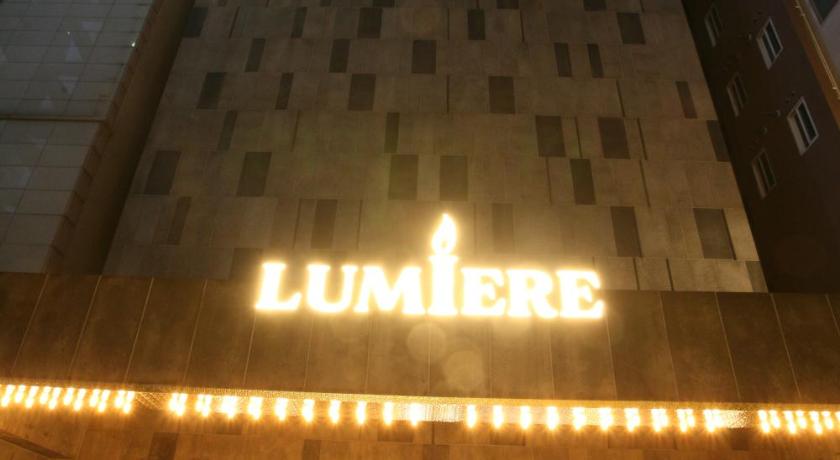 首尔 Yeoksam Lumiere 酒店 泳池
