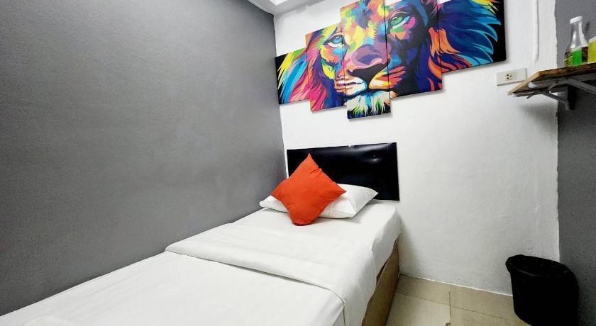 Image of Single Room with Private Bathroom (1 Person) 3