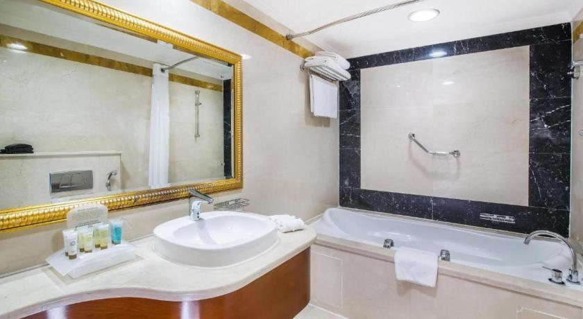 Image of Executive Suite 6