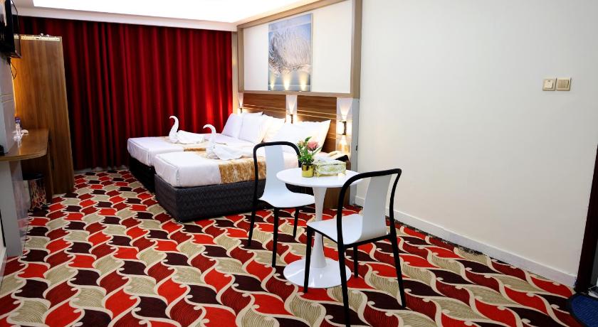 Tanha Park Hotel - image 10