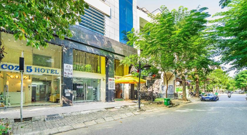 Ho Chi Minh City Belvilla Comfort Stays Near SECC formerly Cozy Hotel 4-Star Hotel restaurant