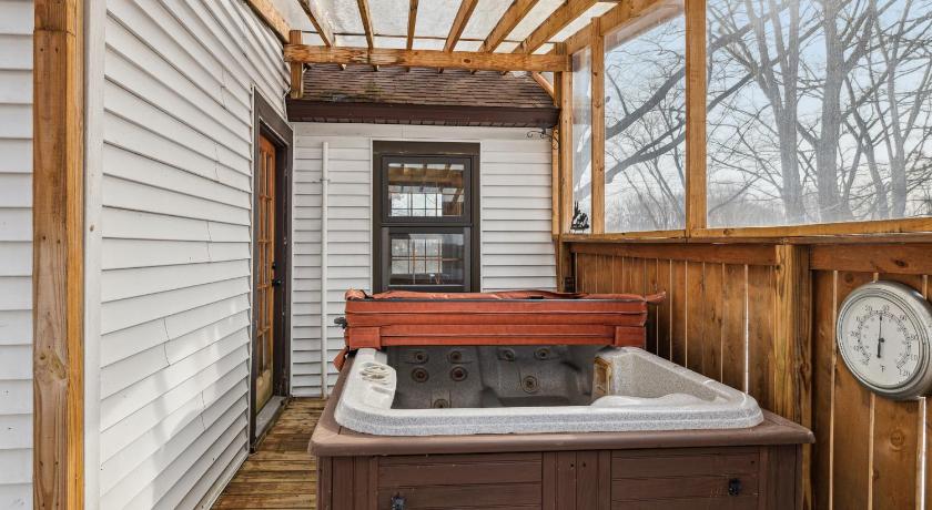 배틀 크리크 (MI) Farmhouse in Battle Creek whit hub tube 4성급 숙소 외관