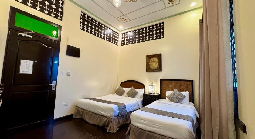 Image of Family Room 4