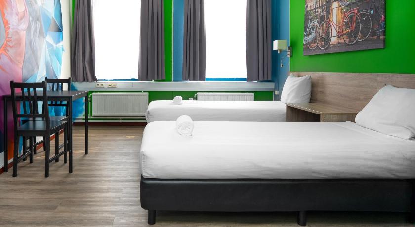 Image of Twin Room with Private External Bathroom 0