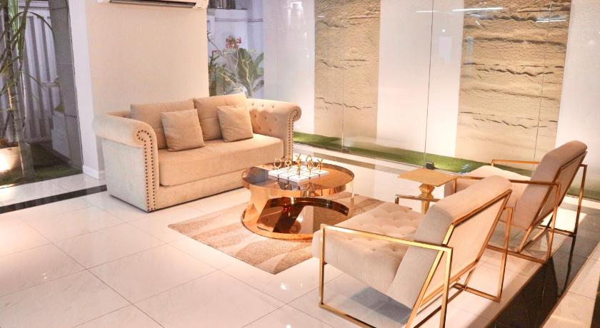 Icon Narindra Suites Hotel Sukhumvit Bangkok Thailand - image 2