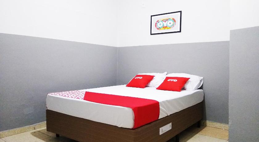 OYO Hotel BrÃ¡s - image 7