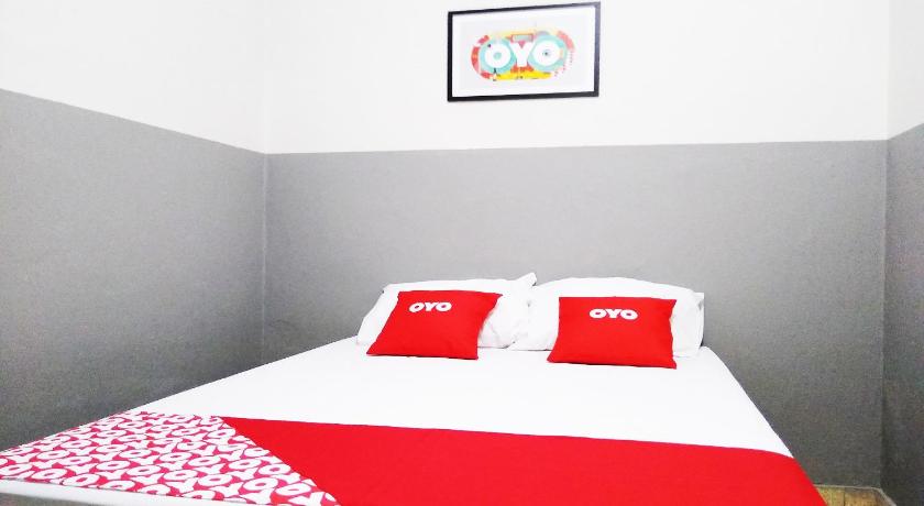 OYO Hotel BrÃ¡s - image 9